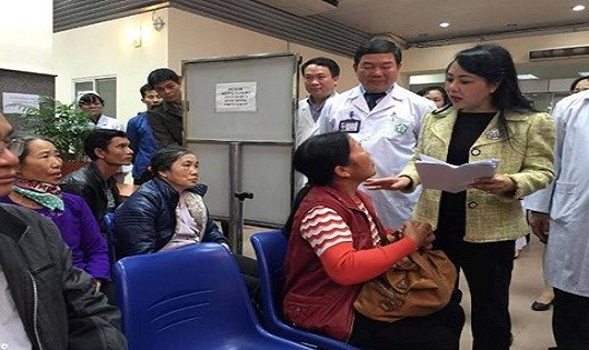 Bộ trưởng Bộ Y tế: Bệnh viện Bạch Mai phải giảm thời gian chờ khám của người bệnh