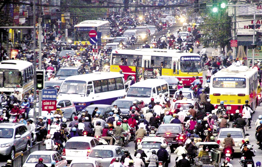 Tăng cường xử lý vi phạm giao thông dịp cuối năm trên địa bàn Thủ đô