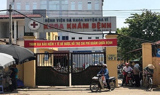 Vụ trao nhầm con: Chủ tịch Hà Nội đề nghị xử lý nghiêm, bệnh viện đưa vụ việc ra tòa