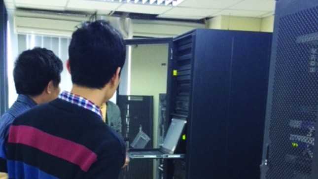 l Căn phòng với 2 server và một số thiết bị phụ trợ trị  giá hơn 400.000 USD này liệu có hoạt động hết công suất?