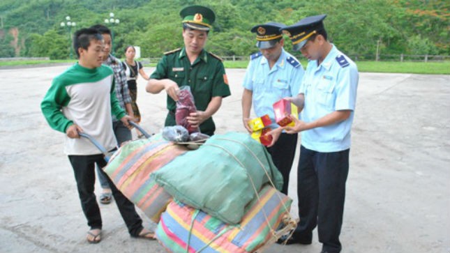 Cơ quan hải quan, công chức hải quan được trang bị, sử dụng các phương tiện kỹ thuật nghiệp vụ, vũ khí... theo quy định của pháp luật 