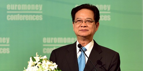Thủ tướng Nguyễn Tấn Dũng phát biểu tại Diễn đàn Đầu tư toàn cầu Việt Nam. Ảnh VGP/Nhật  Bắc