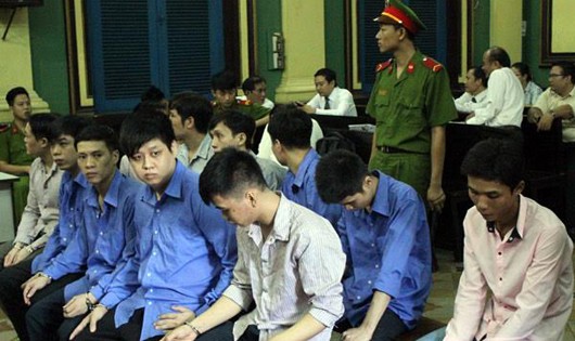 Các bị cáo trong phiên xử ngày 19/1/2016