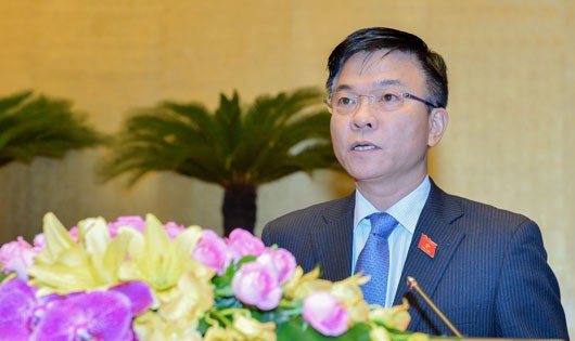 Bộ trưởng Bộ Tư pháp Lê Thành Long  trình Quốc hội Dự thảo Luật trợ giúp pháp lý (sửa đổi).