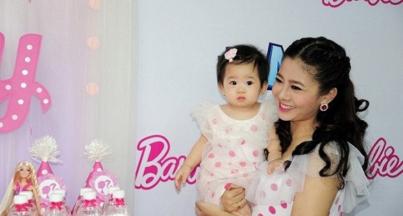 Khi người nổi tiếng đối mặt với biến cố mang thai