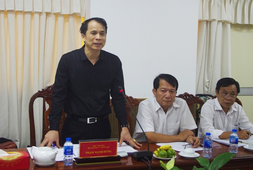 Ông Phạm Mạnh Hùng, Thứ trưởng Bộ Giáo dục và Đào tạo - Thành viên Ban chỉ huy PCTT TKCN Trung ương 