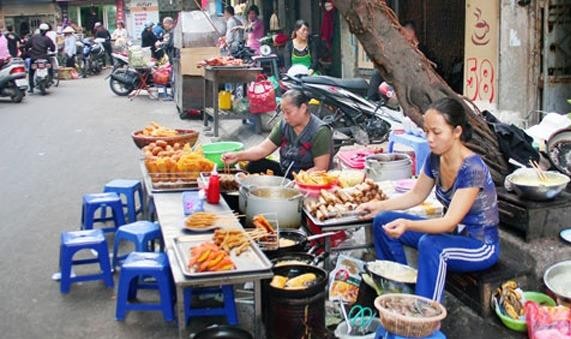 Không cắt ngắn móng tay, không đội mũ bán thức ăn ăn ngay, có thể bị phạt đến 3 triệu đồng