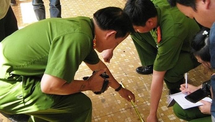 Bé trai 1 tuổi tử vong do mẹ ép uống thuốc trừ sâu