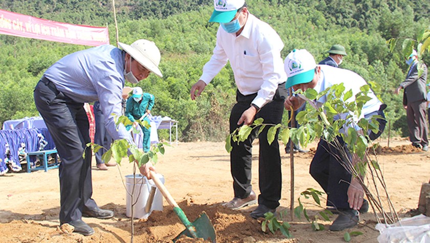 Phát triển bền vững, hài hòa với thiên nhiên để đảm bảo môi trường sống trong lành. 