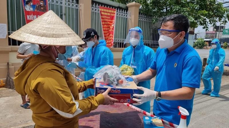 Chương trình “Nghĩa tình Công đoàn” tại Đồng Nai hỗ trợ người lao động các khu vực phong tỏa.