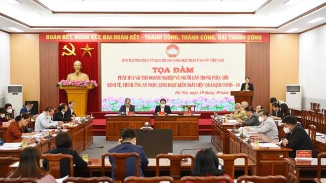 Quang cảnh buổi tọa đàm.