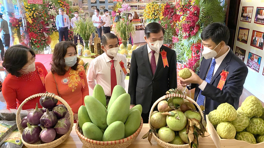  Đẩy mạnh ứng dụng khoa học công nghệ, xây dựng các chuỗi liên kết sản xuất - bảo quản - chế biến - tiêu thụ là những giải pháp bền vững trong chương trình NTM.