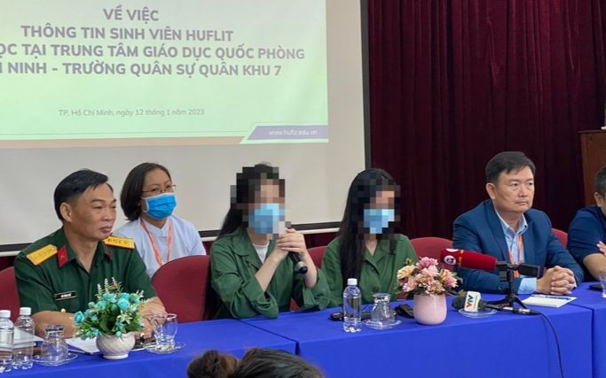 Trường Đại học Ngoại ngữ - Tin học TP HCM tổ chức họp báo về vụ việc hôm chiều 12-1