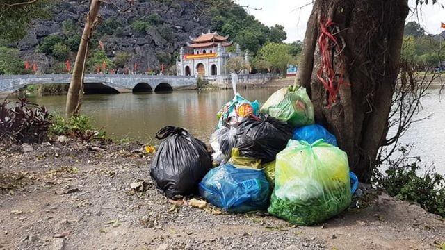 Rác thải vứt bừa bãi tại một khu du lịch. (Ảnh minh hoạ) 