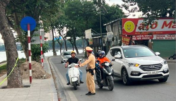  Hà Nội đẩy mạnh xử lý vi phạm về nồng độ cồn. (Ảnh minh họa: VGP)