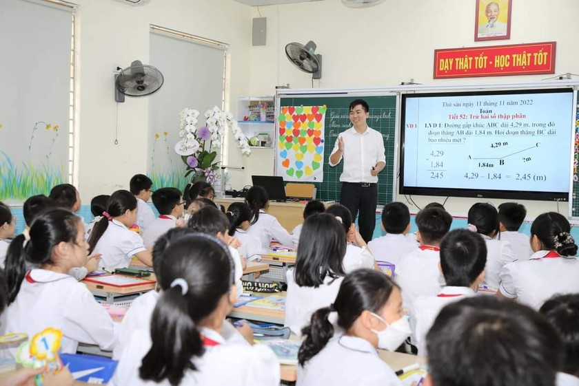 Xin thầy cô hãy nói với các con những câu chuyện cuộc đời, lòng trắc ẩn. (Ảnh minh họa)