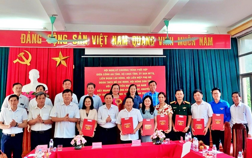 HKH tỉnh Hà Nam ký Chương trình phối hợp đẩy mạnh hoạt động khuyến học, khuyến tài với 7 cơ quan, đơn vị tỉnh Hà Nam