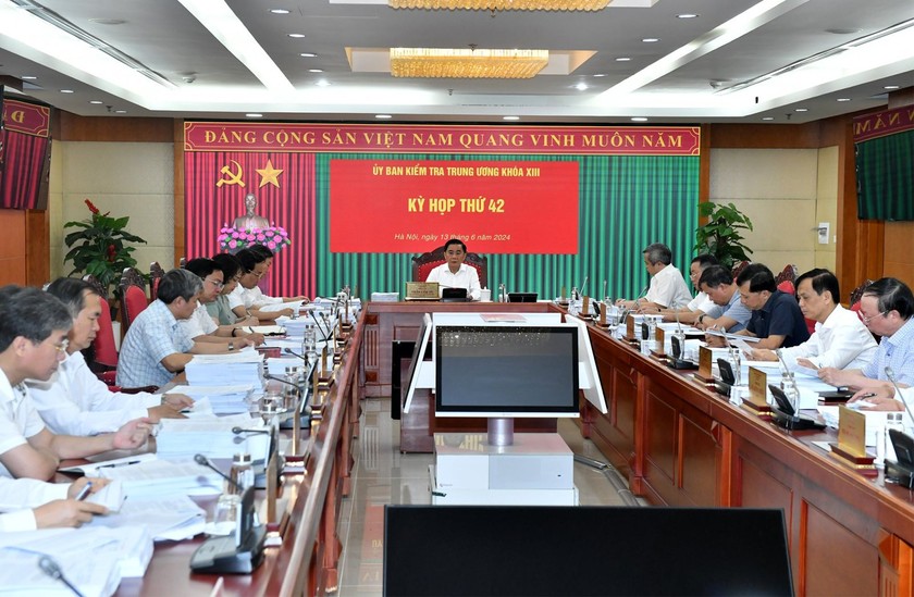 Từ ngày 12 đến ngày 14 / 6 /202 4, tại Hà Nội, Ủy ban Kiểm tra Trung ương đã họp Kỳ thứ 42.