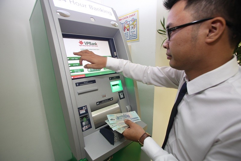 Máy gửi tiền tự động (CDM) VPBank và những câu chuyện chưa kể