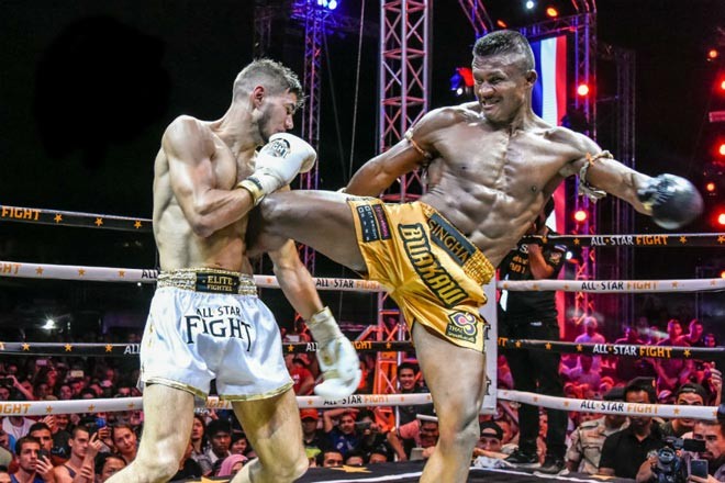 Võ sĩ Muay Thai tài năng, mạnh mẽ trên sàn đấu và điềm đạm trong cuộc sống