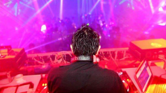 Dàn âm thanh và DJ bên trong Legend Club Cần Thơ