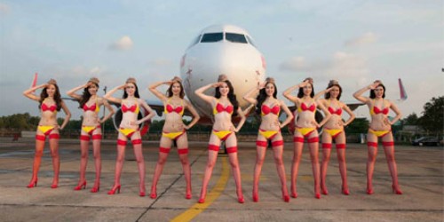 Câu chuyện bikini VietJet Air “gây bão” và chuẩn mực hàng không