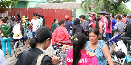 Công nhân công ty SMY (Hóc Môn) bao vây công ty ngăn giám đốc tẩu tán hàng hóa và bỏ trốn