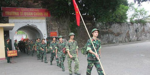 Học viên Trường Đại học Chính trị phấn khởi trong những ngày đầu ra quân huấn luyện