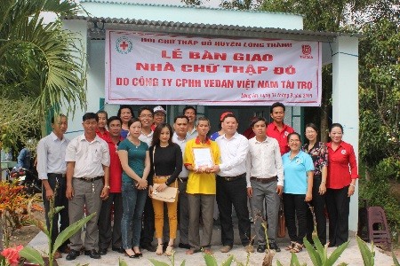 Vedan tặng 4 căn nhà chữ thập đỏ