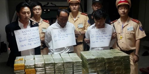 Ba đối tượng mang quốc tịch Lào vận chuyển 227 bánh heroin bị bắt tại Lào Cai ngày 22/4/2015
