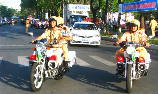 Lễ phát động ra quân xử lý vi phạm về an toàn giao thông trên địa bàn TP Cần Thơ. Ảnh: Thành Thật