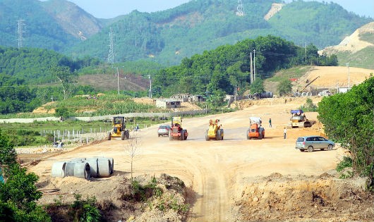 Dự án cao tốc Hạ Long - Vân Đồn nằm trong tổng dự án cao tốc Hạ Long - Móng Cái đang gấp rút thi công