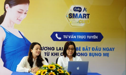 Chuyên gia khách mời Tiến sĩ xã hội học, Thạc sĩ tâm lý lâm sàng, Giảng viên hành chính quốc gia Phạm Thị Thúy trả lời thắc mắc của mẹ bầu trong kỳ 1 tư vấn trực tuyến