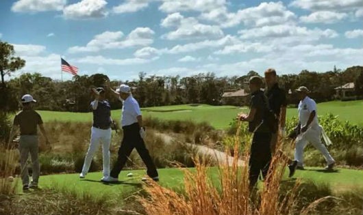 Ông Trump và ông Abe chơi golf tại Mỹ