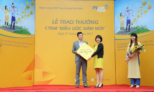 PVcomBank trao giải thưởng đặc biệt 200 triệu đồng cho khách hàng may mắn