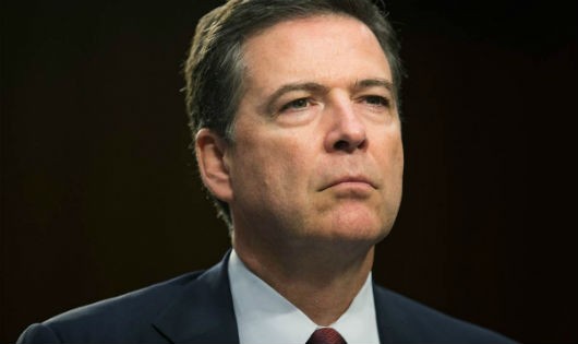 Ông James Comey