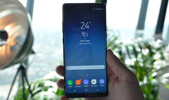 Mẫu điện thoại Galaxy Note 8. (Nguồn: the Guardian)