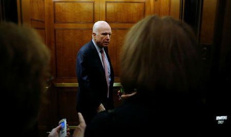 Thượng nghị sỹ John McCain là một trong những người ủng hộ dự luật