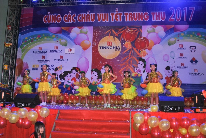 Tín Nghĩa tổ chức chương trình “Cùng các cháu vui Tết Trung thu”