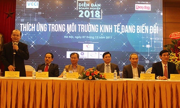 Diễn đàn “Thích ứng trong môi trường kinh tế đang biến đổi” do VCCI tổ chức chiều qua