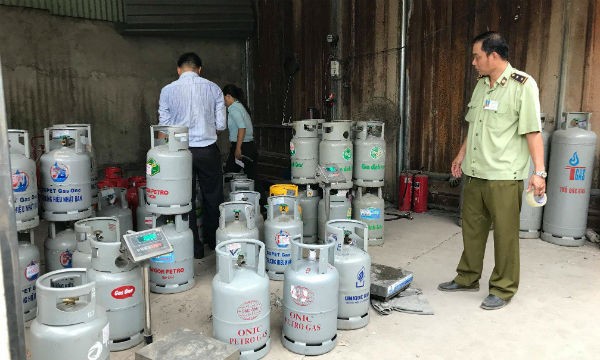 Bắt quả tang cơ sở sang chiết Gas trái phép với quy mô lớn