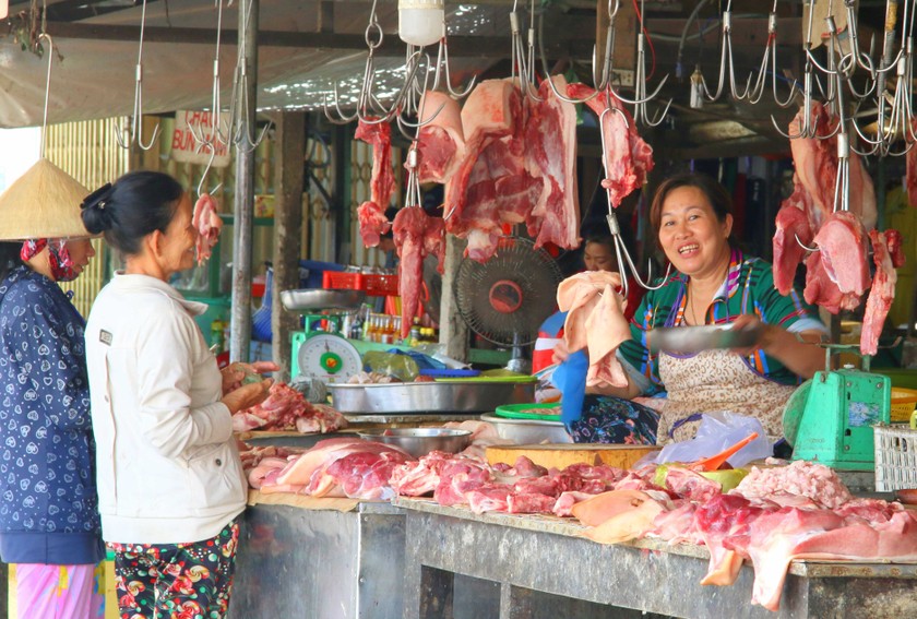 Cần Thơ: Thực phẩm bẩn “nóng” theo... Tết