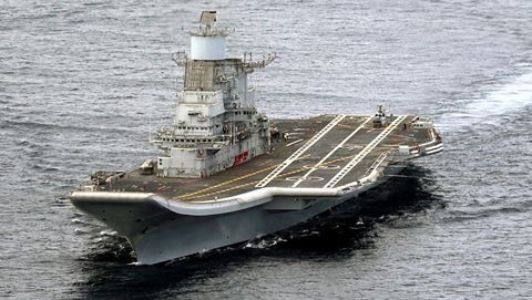 Tàu sân bay INS Vikramaditya của Ấn Độ tham gia cuộc tập trận Malabar 2017 với Nhật Bản và Hoa Kỳ ngoài Vịnh Bengal. Ảnh ANI NEWS/ANTĐ