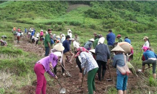 Từ nguồn vốn xây dựng NTM, xã Nậm Kè (huyện Mường Nhé) được đầu tư giao thông hạ tầng