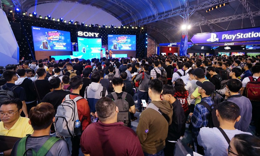 Rất nhiều khách hàng và giới trẻ tham dự Sony Show 2018