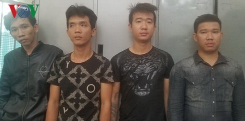 Nhóm đối tượng đòi nợ thuê, bắt giữ người trái phép bị Công an TP Nha Trang tạm giữ hình sự điều tra làm rõ vào tháng 11/2018