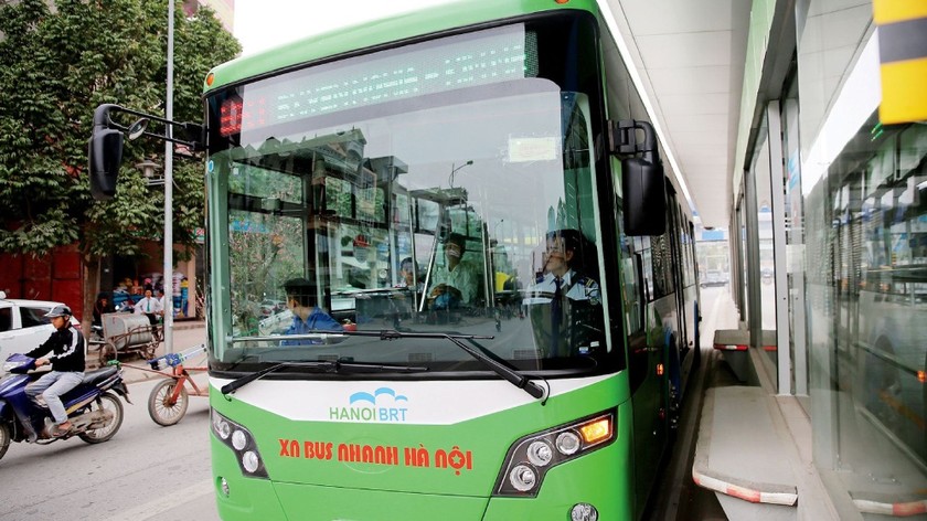 Có thời điểm, BRT Hà Nội chỉ đạt bình quân 41 hành khách/lượt xe có sức chở trăm người