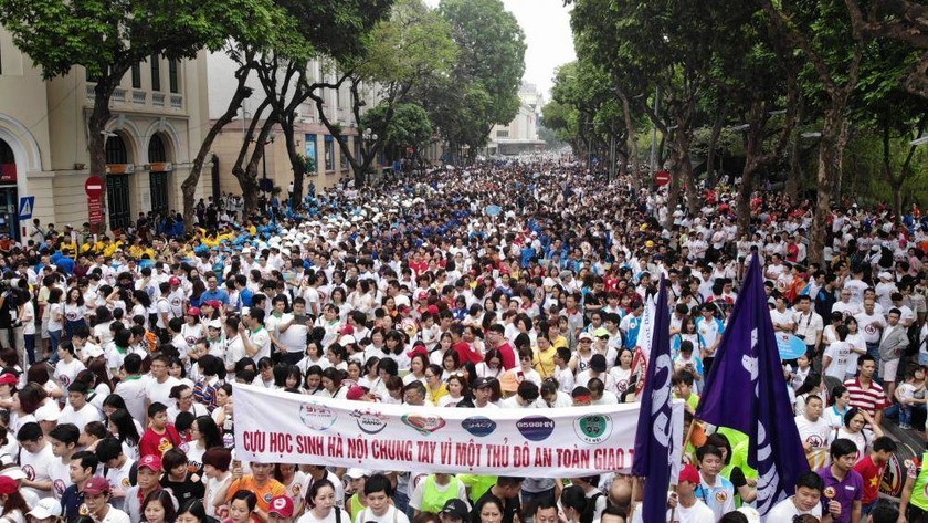 Hơn 8.000 tham gia sự kiện diễu hành “Đã uống rượu, bia - không lái xe”.  Nguồn: Báo Giao thông