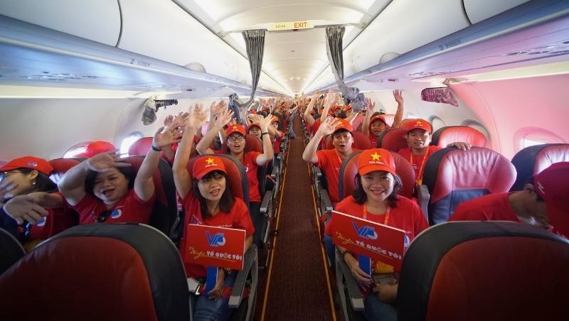 Tàu bay Vietjet bắt đầu Hành trình “Tôi yêu Tổ quốc tôi”