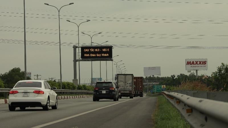 Trộm cắp tài sản trên đường cao tốc – hành vi cần lên án mạnh mẽ